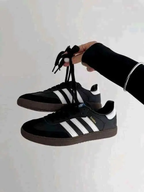 Adidass Samba Black white for her fix