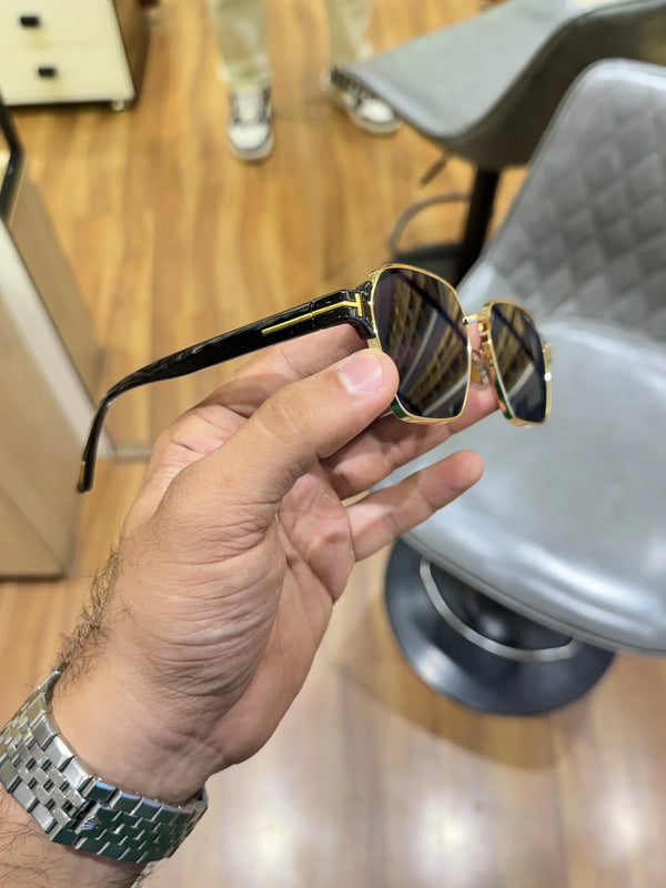 Tomford_9813_gold_black