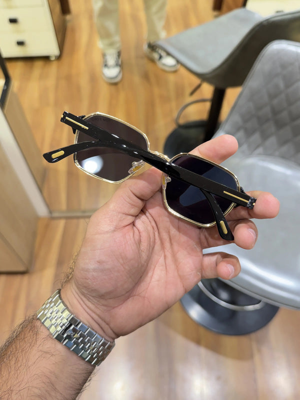 Tomford_9813_gold_black