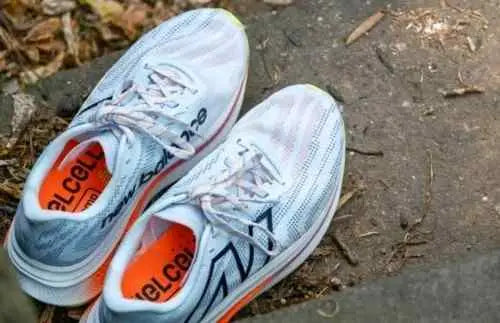 New Balancee Fuelcell Supercomp Trainer V2 WHITE GREY