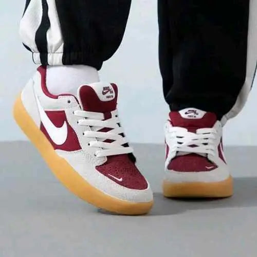 Nikee SB Force 58 Skate Team Red Main image