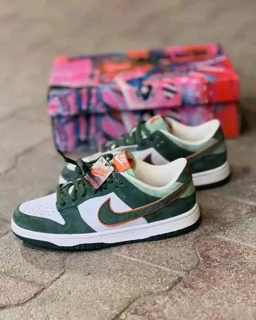 Otomo katsuhiro Nikee SB Dunk Low Steamboy Secondary image