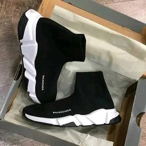 balenciagaa speed trainer BLACK WHITE