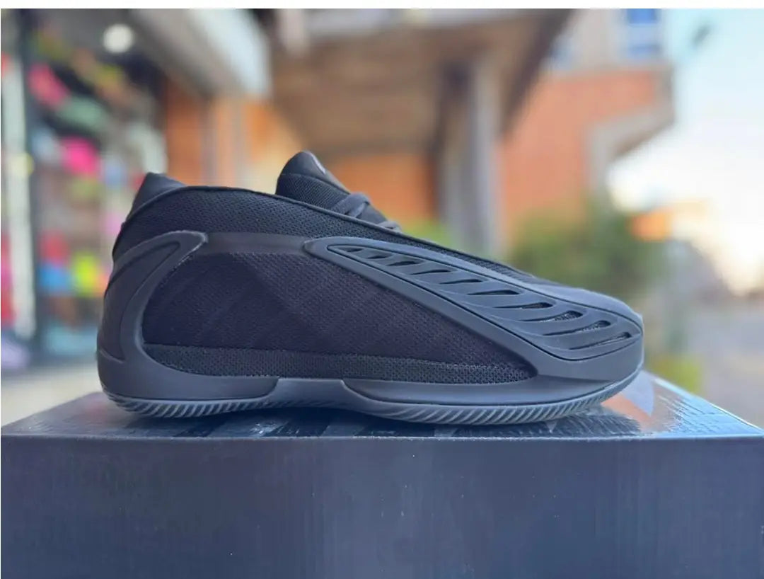 adidass ANTHONY EDWARDS 2 AE2 TRIPLE BLACK Main image
