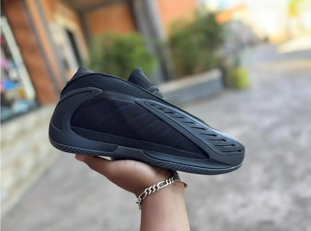 adidass ANTHONY EDWARDS 2 AE2 TRIPLE BLACK Secondary image