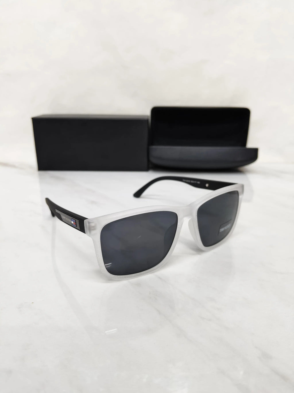 TOMMY HILFIGER 1122 ICE WHITE BLACK