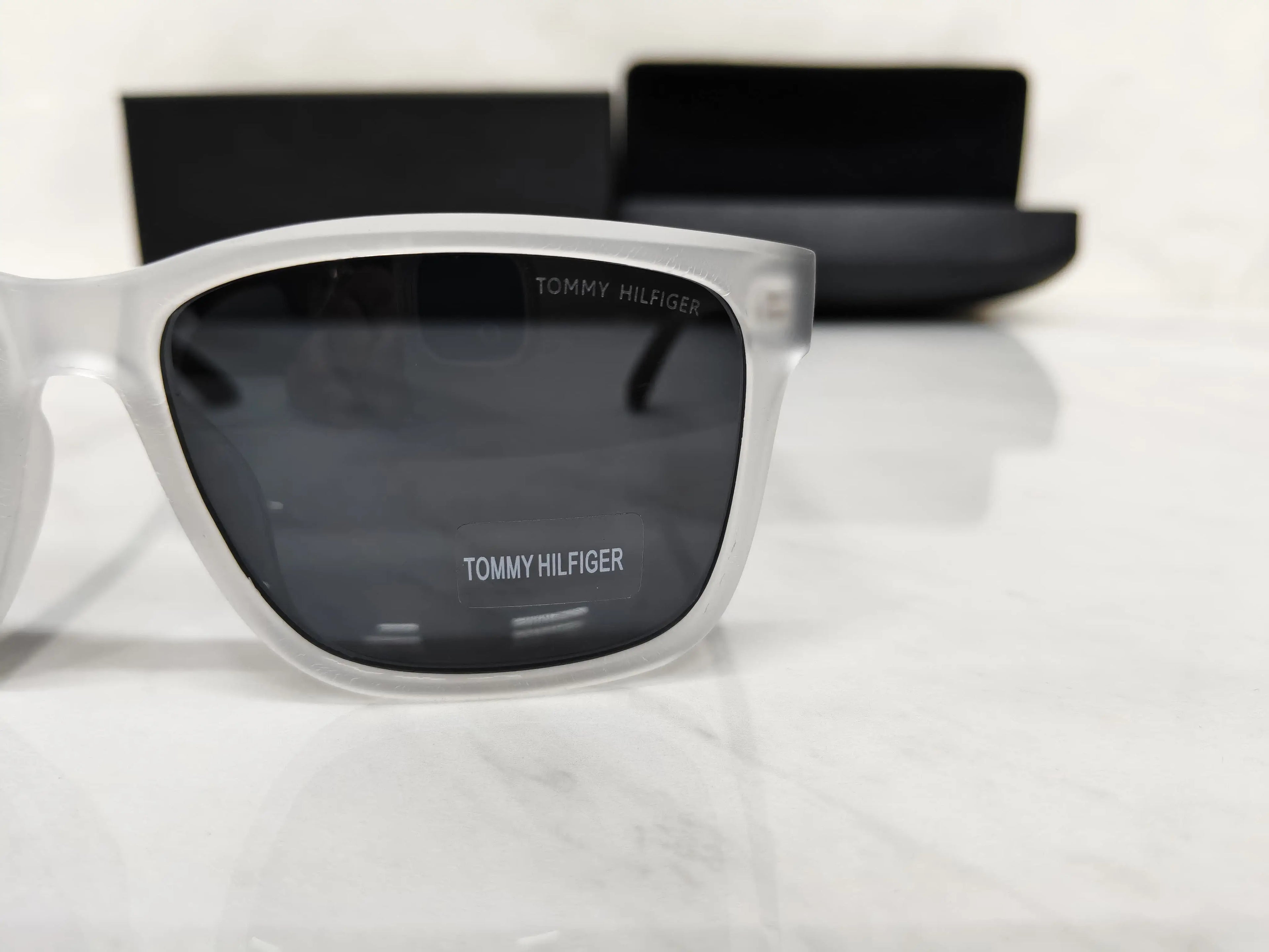 TOMMY HILFIGER 1122 ICE WHITE BLACK