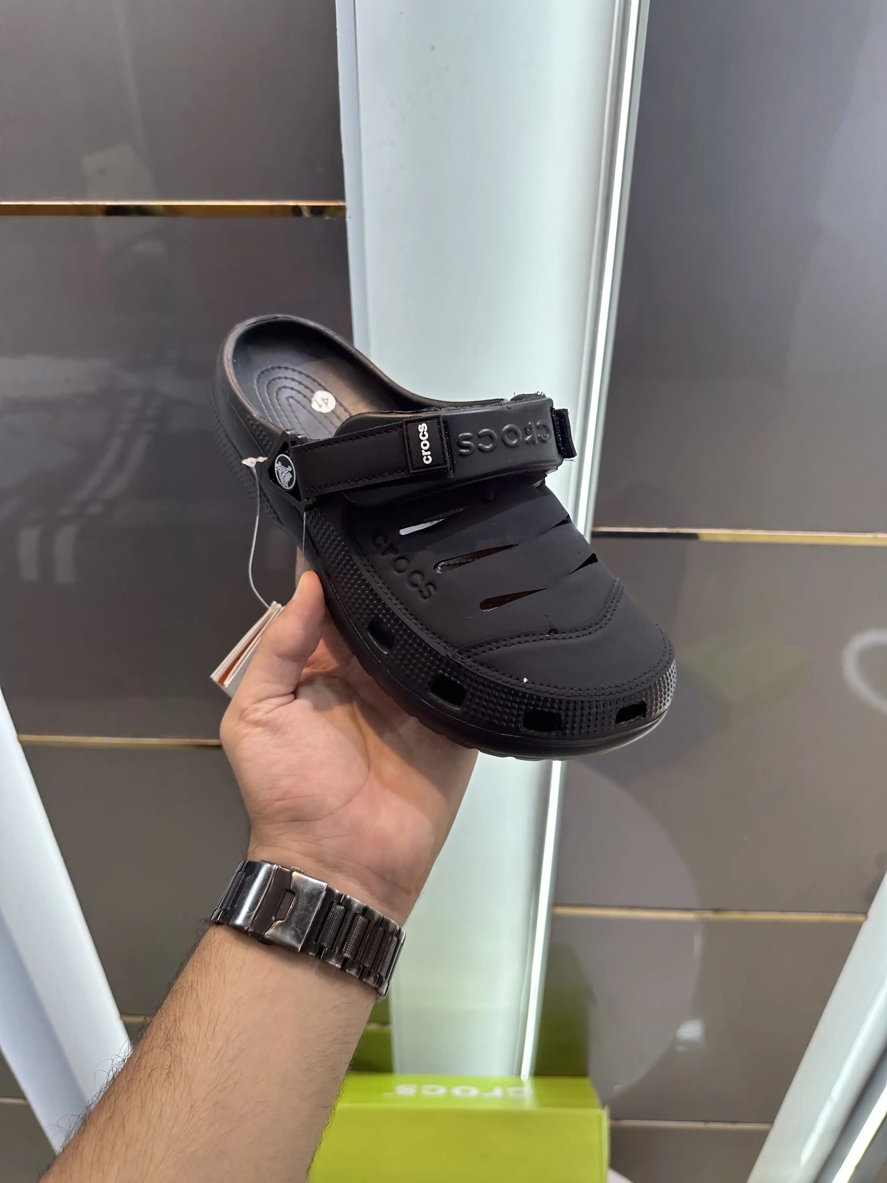 Crocs_Yukon Vista All Black Clogs