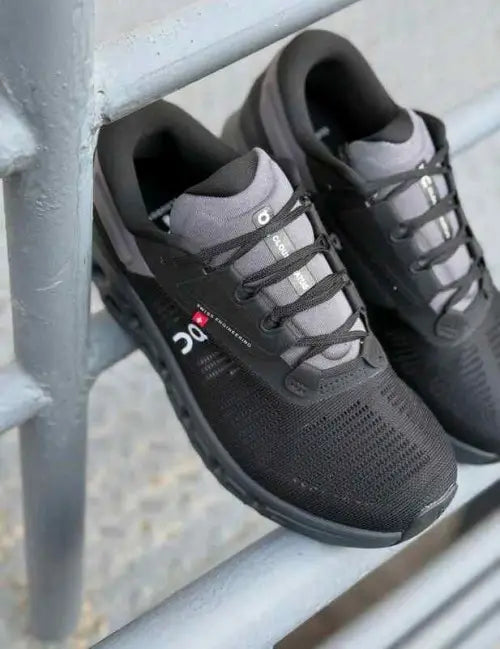 on Cloud stratus 3 - Black