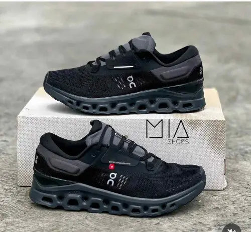 on Cloud stratus 3 - Black