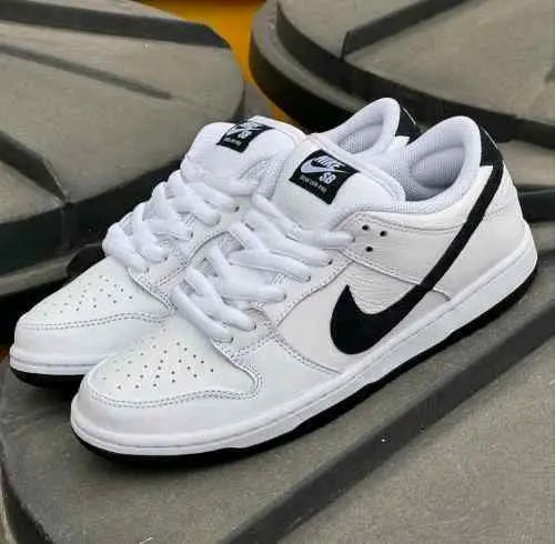nikee dunk low white black Main image