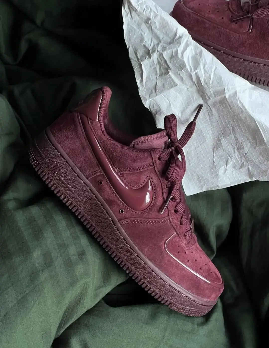 Nik.e AirForce 1 Low Burgundy Crush Secondary image