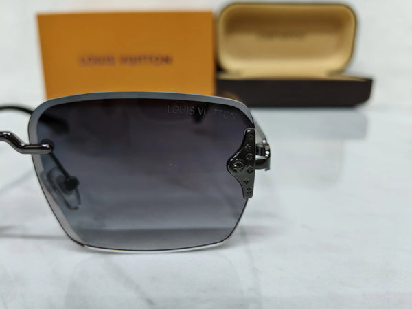 LOUIS VUITTON 2741 BLACK SILVER METAL