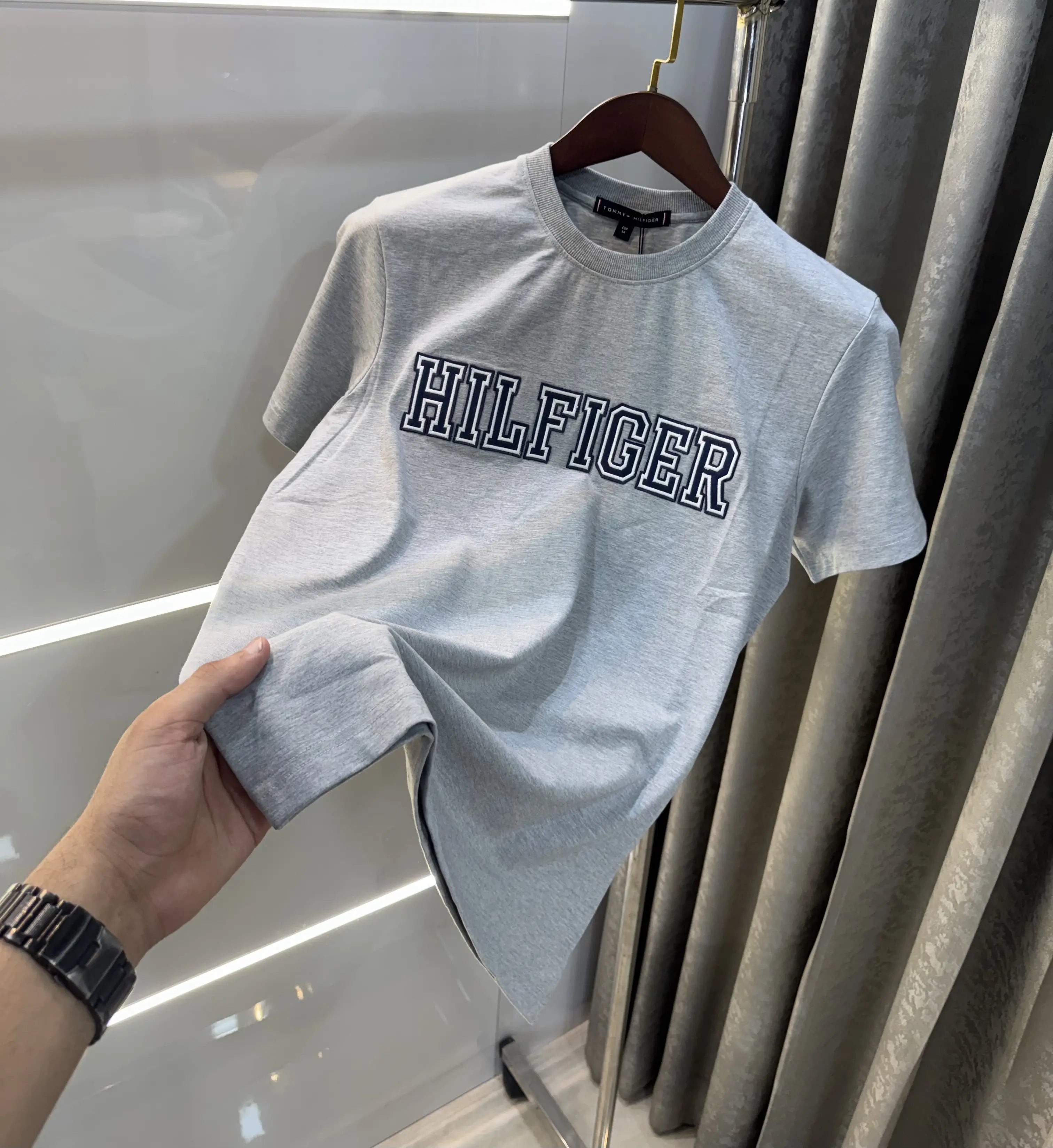 Tommy Hilfige r Grey Embroidery Logo Premium T-Shirt Secondary image