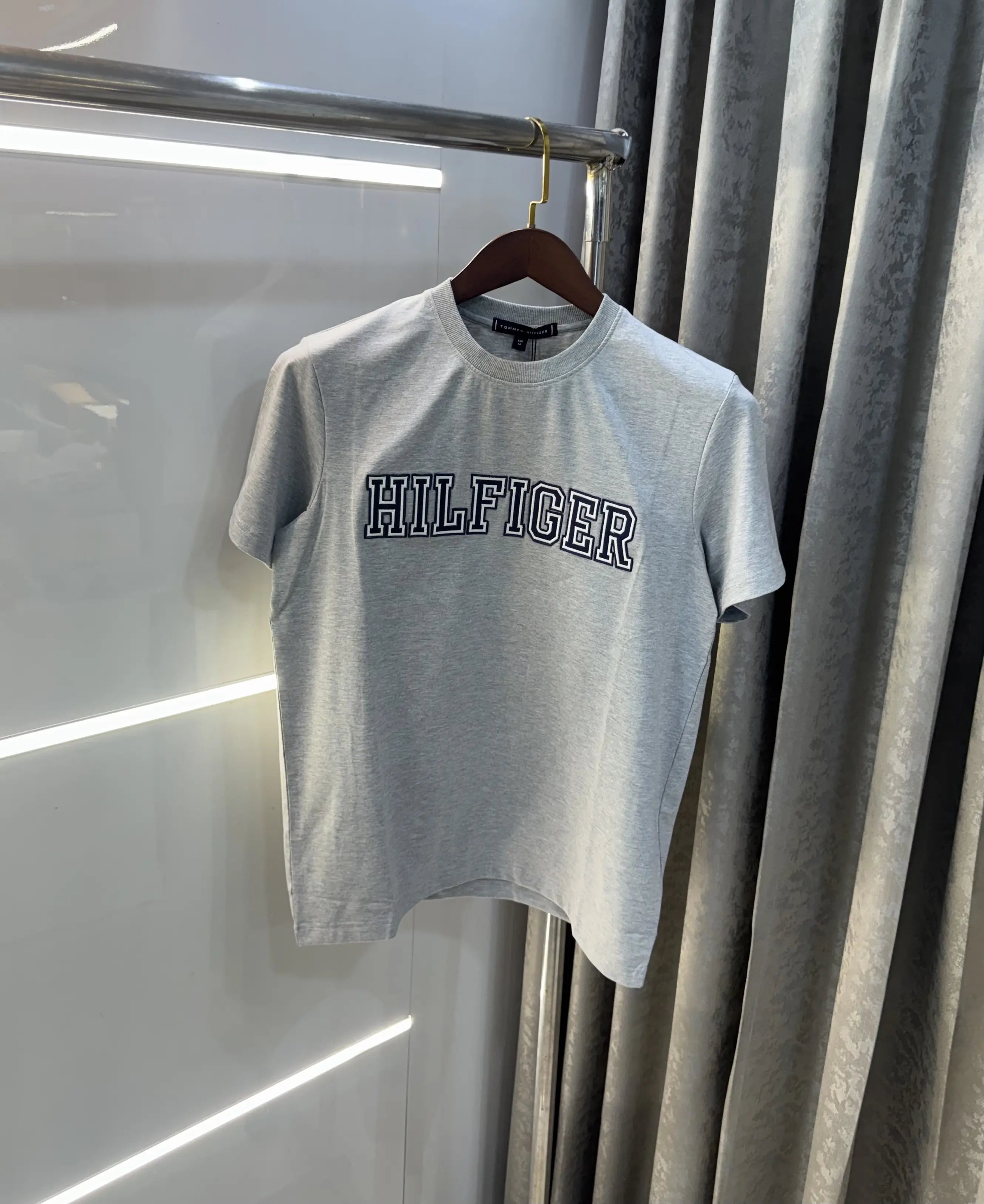 Tommy Hilfige r Grey Embroidery Logo Premium T-Shirt
