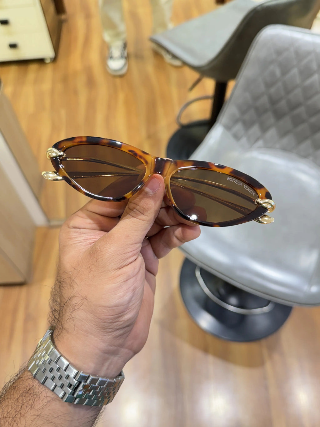 bottega_veneta_9151_gold_tiger_brown
