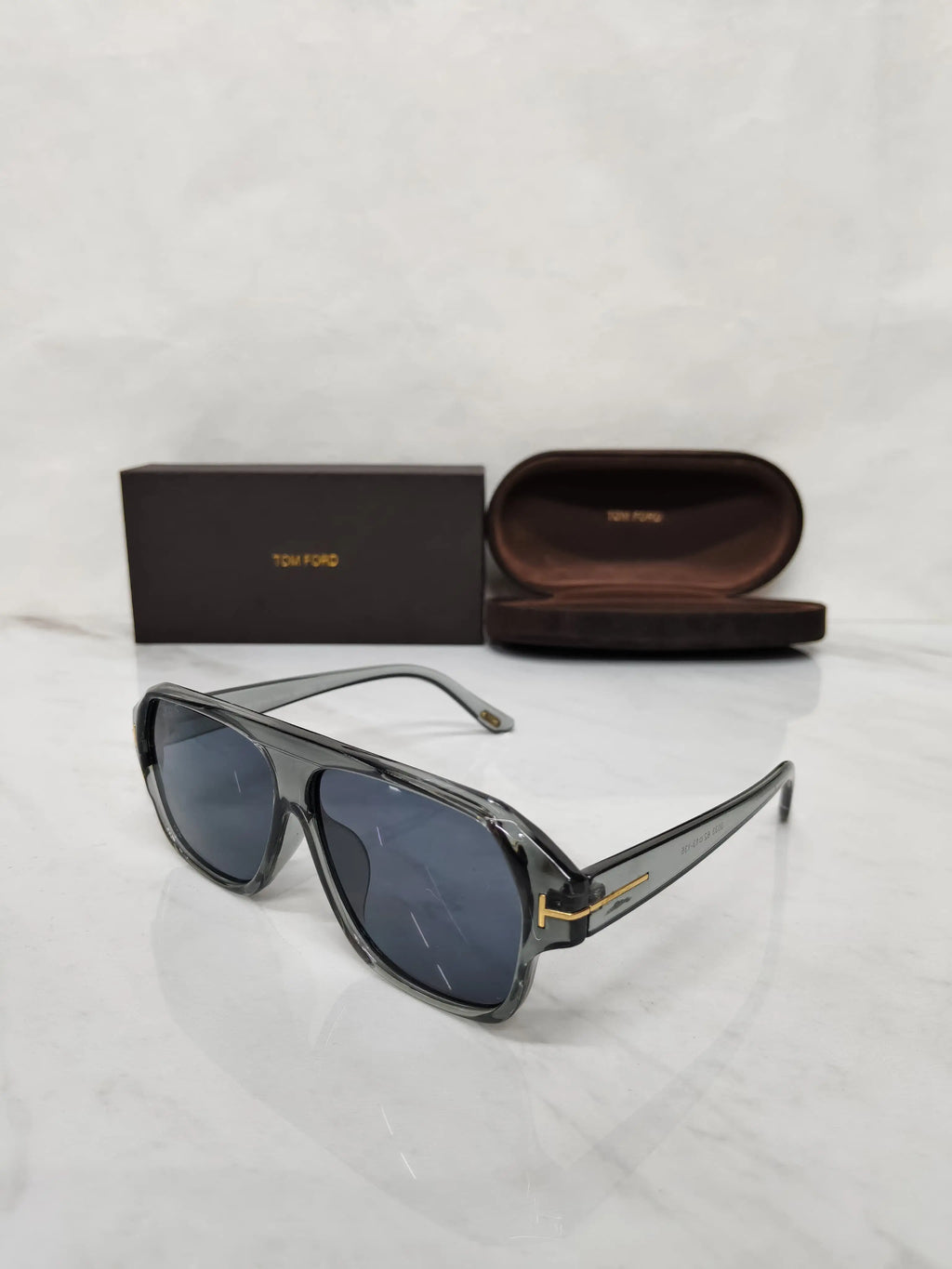 TOM FORD 6033 SMOKE GREY