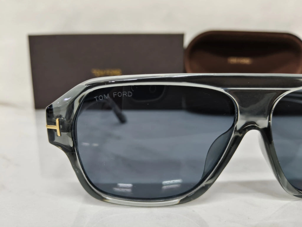 TOM FORD 6033 SMOKE GREY