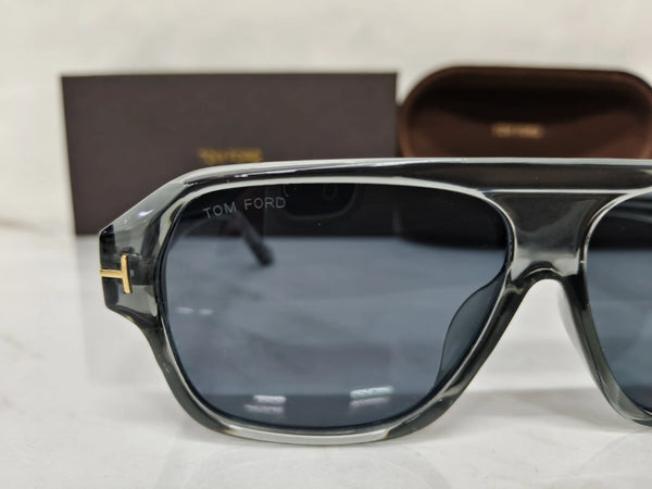 TOM FORD 6033 SMOKE GREY