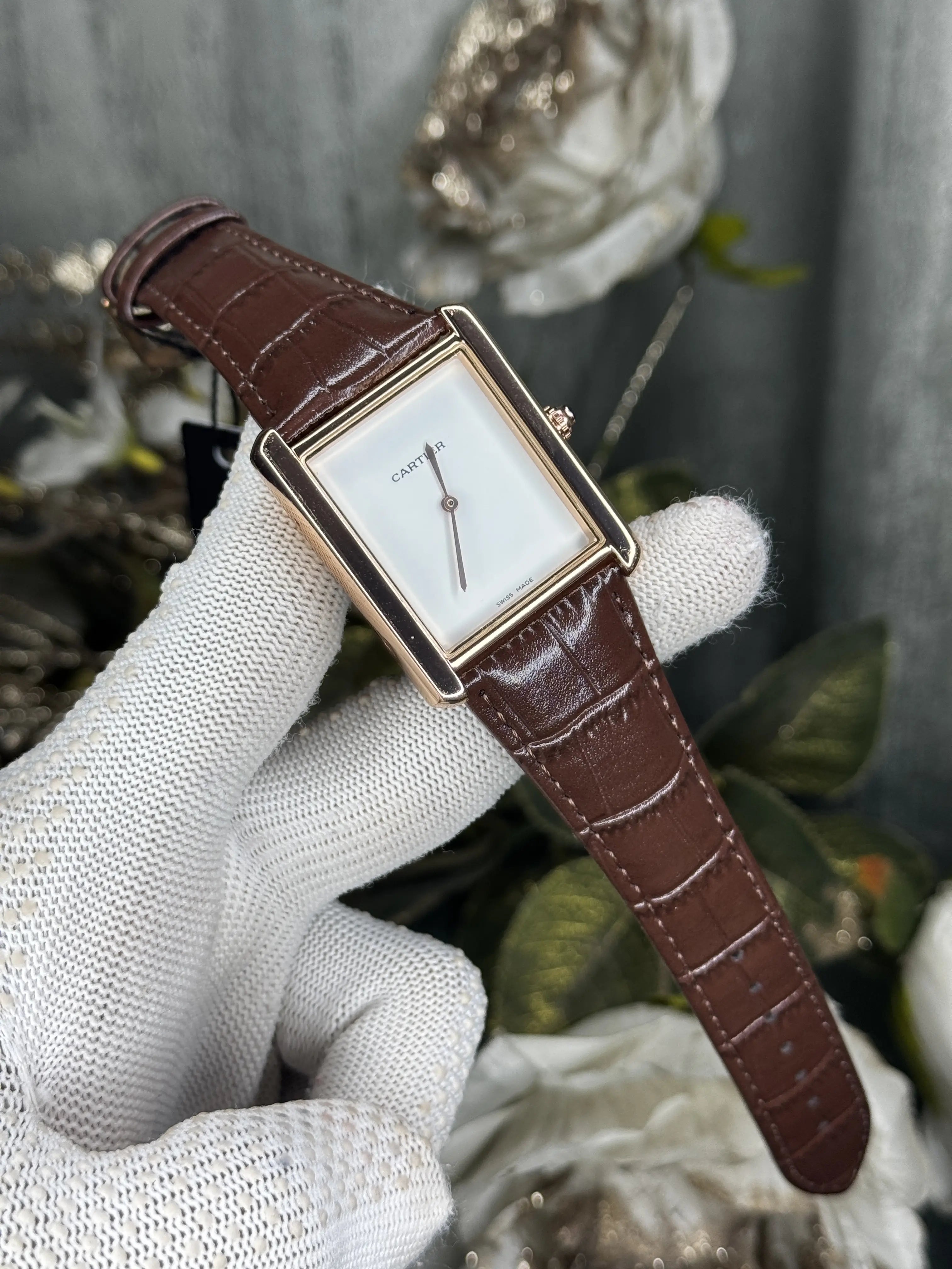 Cartie r Tank Louis Brown White Premium Watch Secondary image