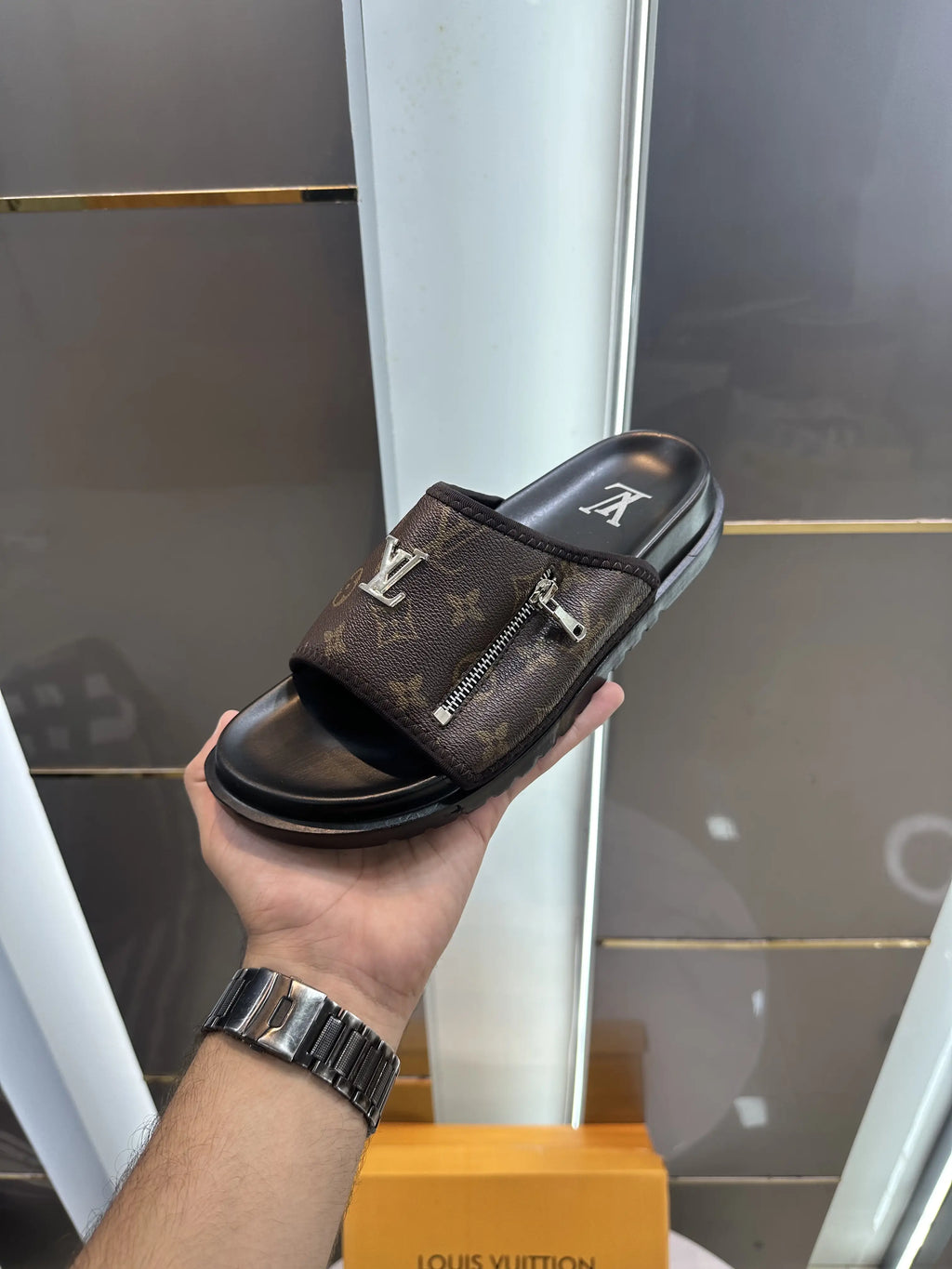Louis_Vuitton Brown Monogram Leather Slide