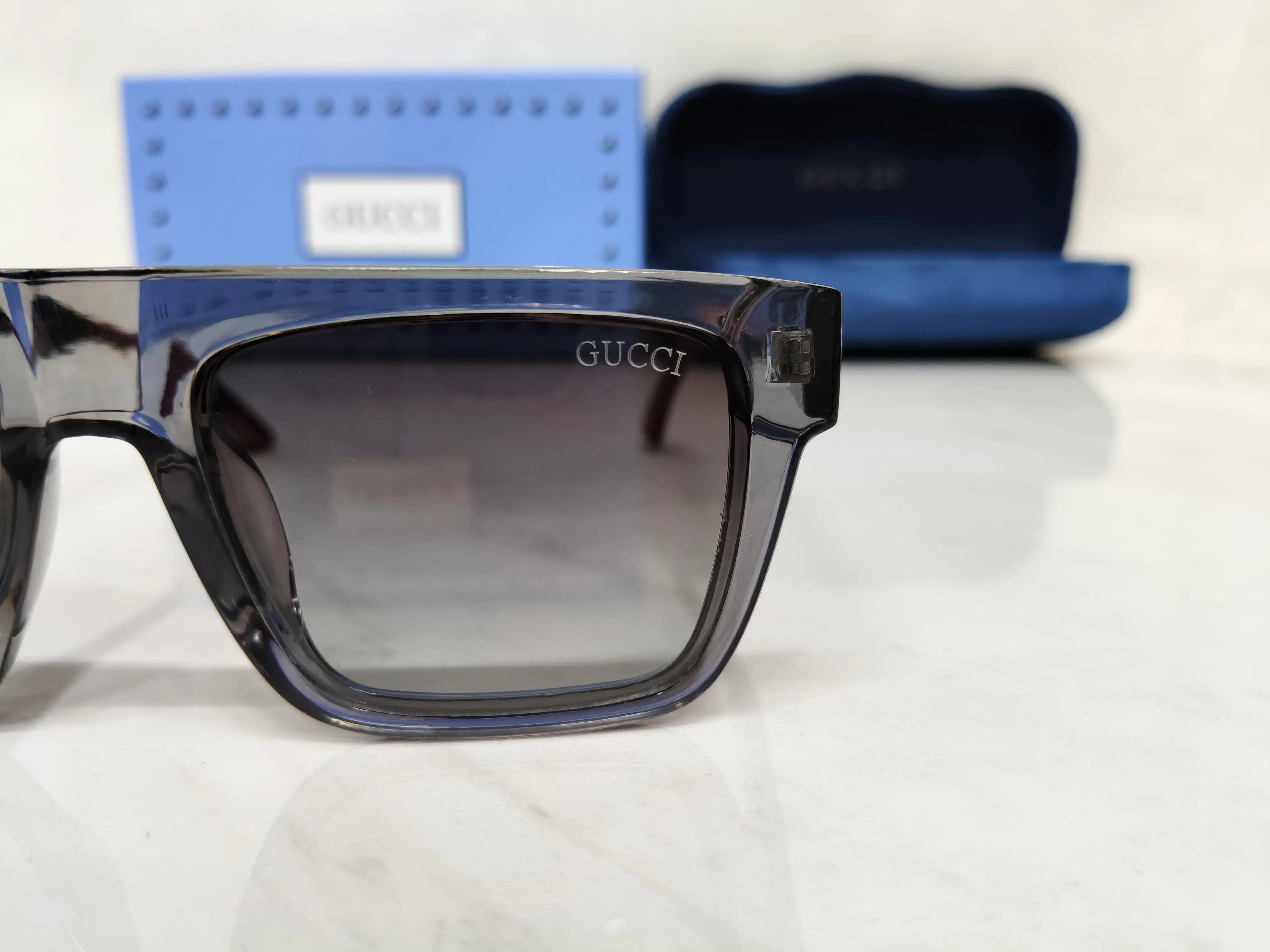 GUCCI 1868 SMOKE GREY LOGO STICK