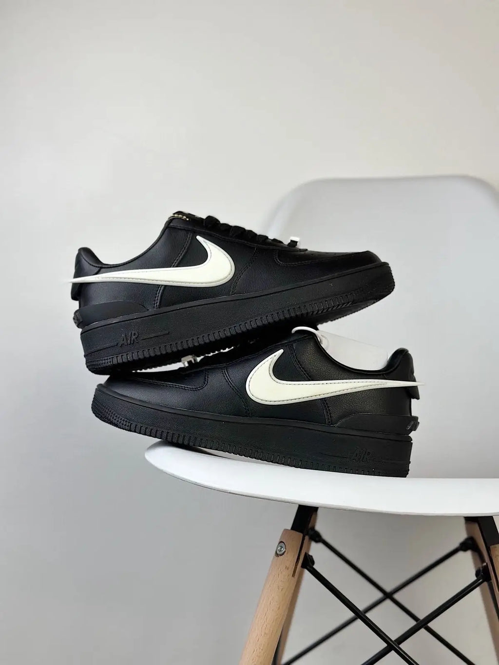 Nike_Airforce 1 Low Ambush Black White Sneakers