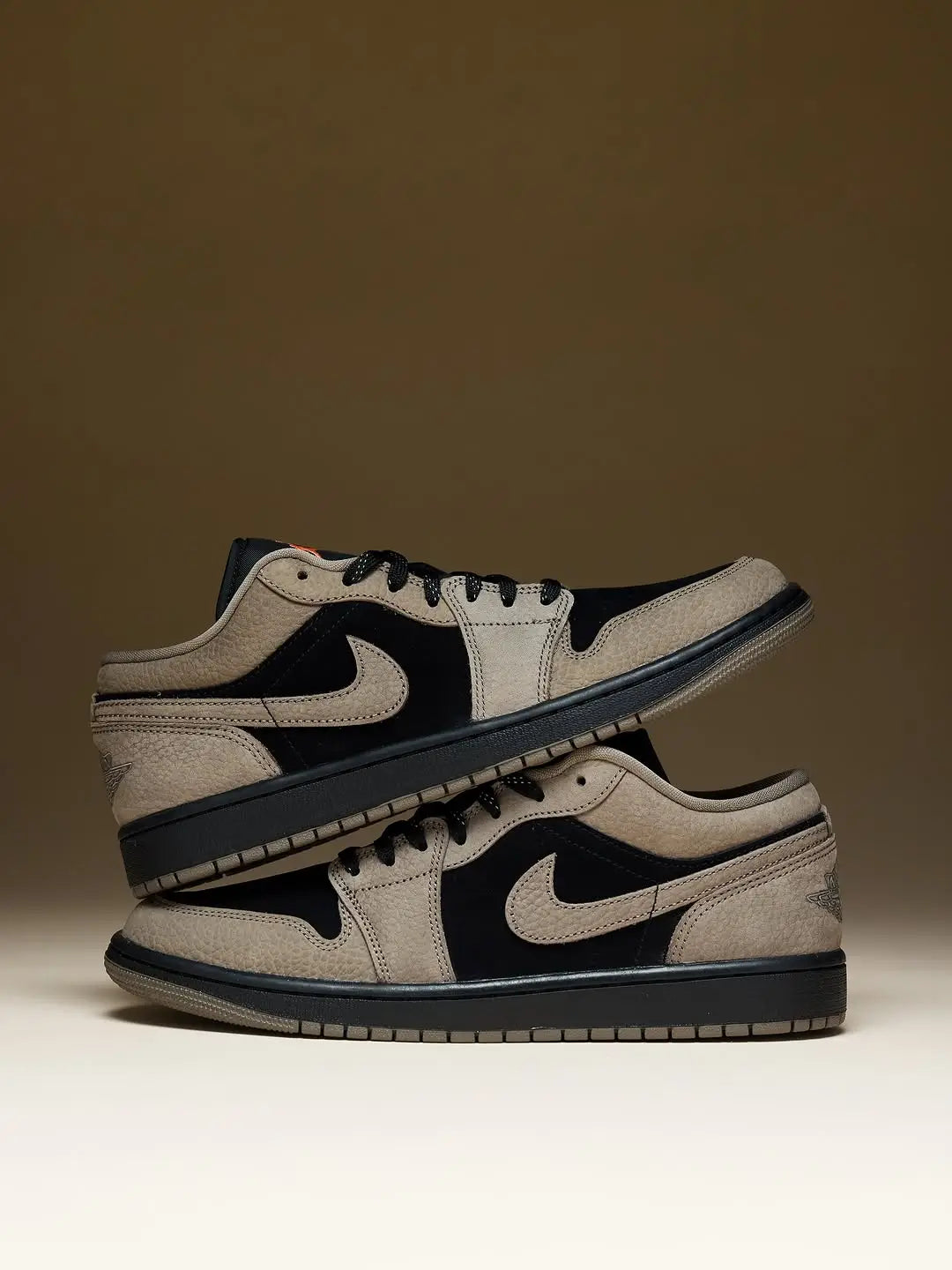 Air Jordan 1 Low SE Olive Grey Black 445 Secondary image