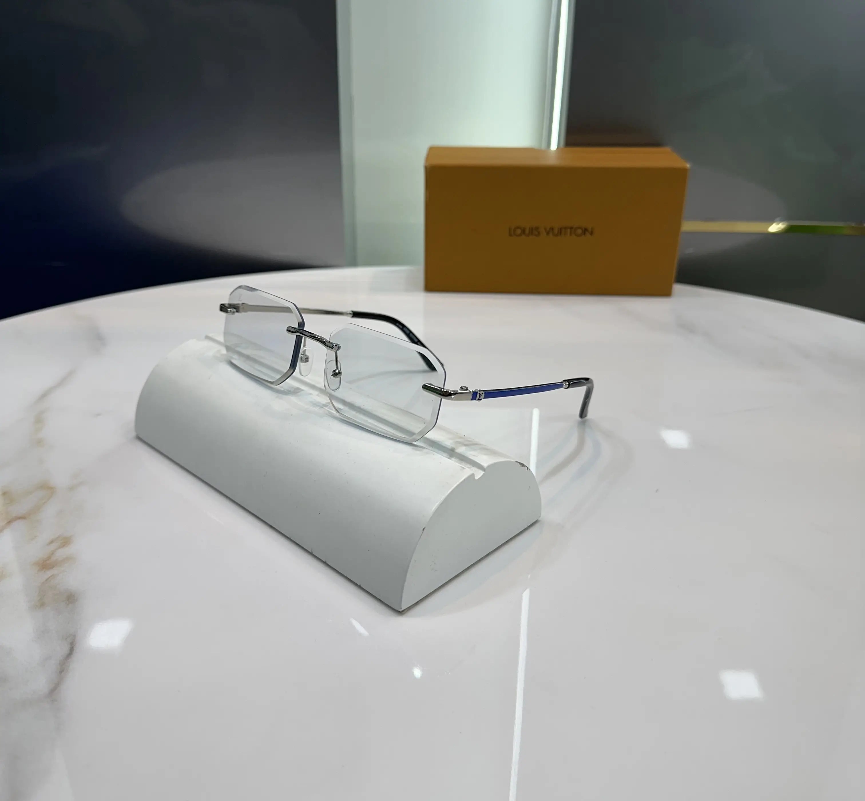 Louis Vuitto n Blue Stick Premium Glasses 1103