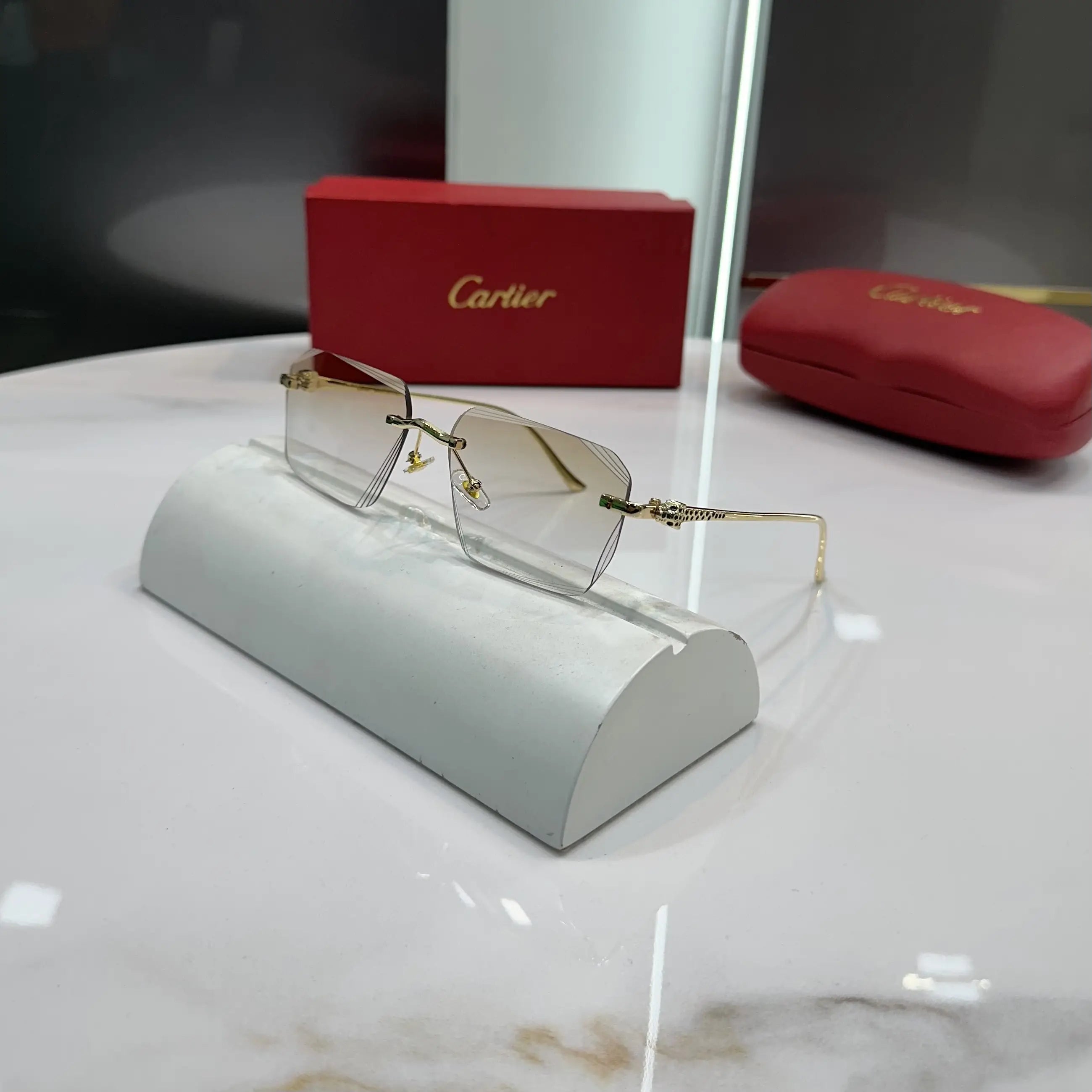 Cartie r Gold Cream Premium Shades 033
