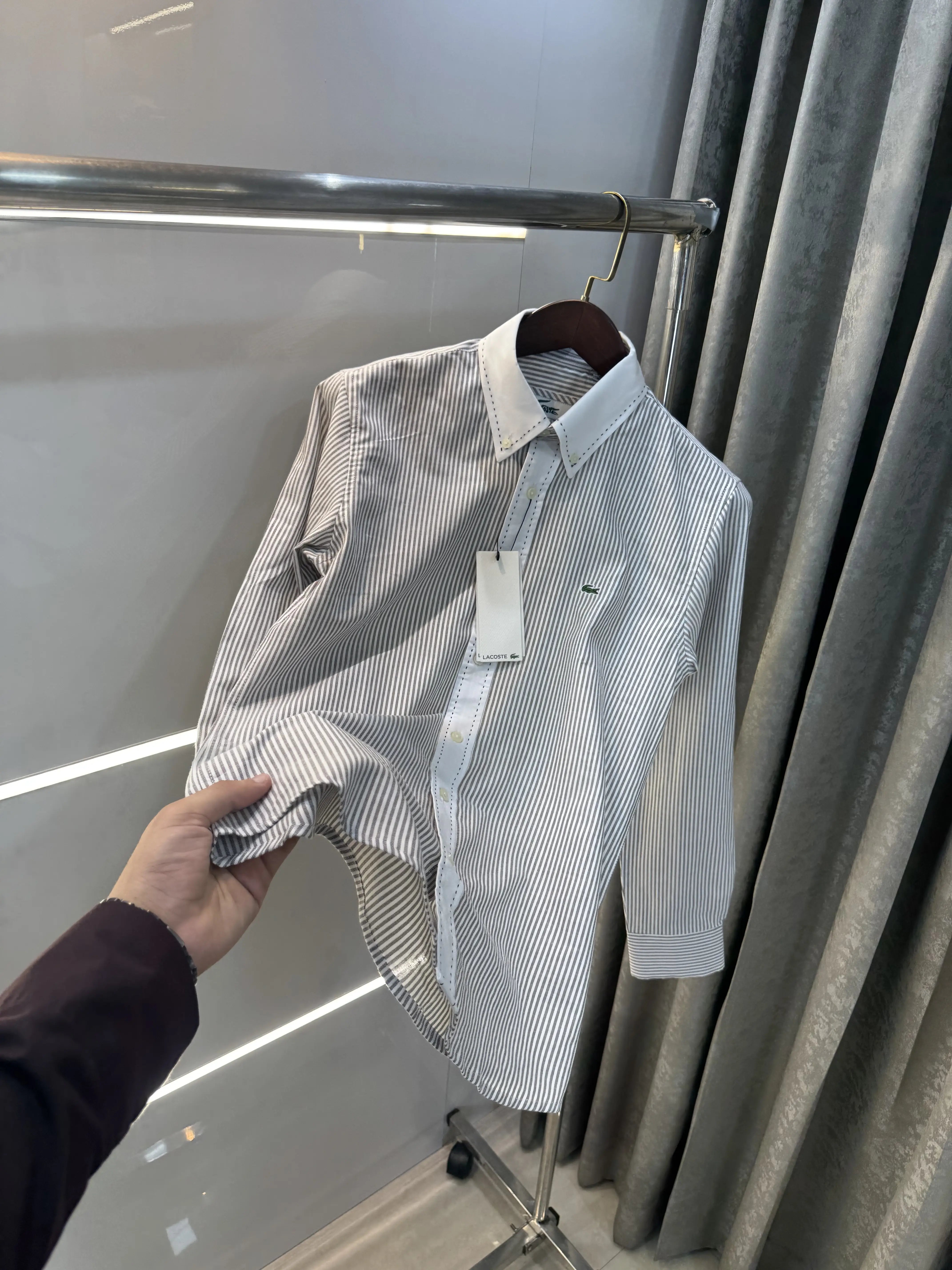 Lacost e Brown Embroidery Logo Premium Oxford Shirt Secondary image