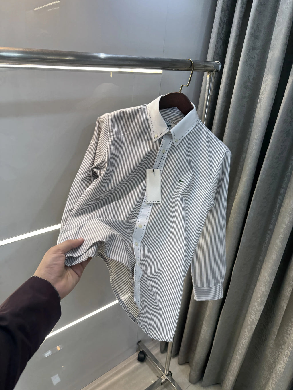 Lacost e Brown Embroidery Logo Premium Oxford Shirt