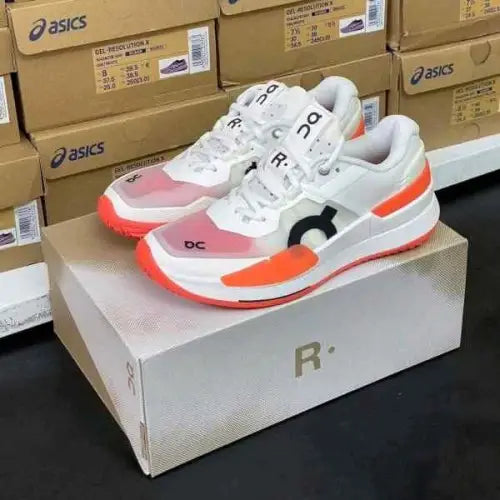 On Cloud Running The Roger Pro 2 White Flame