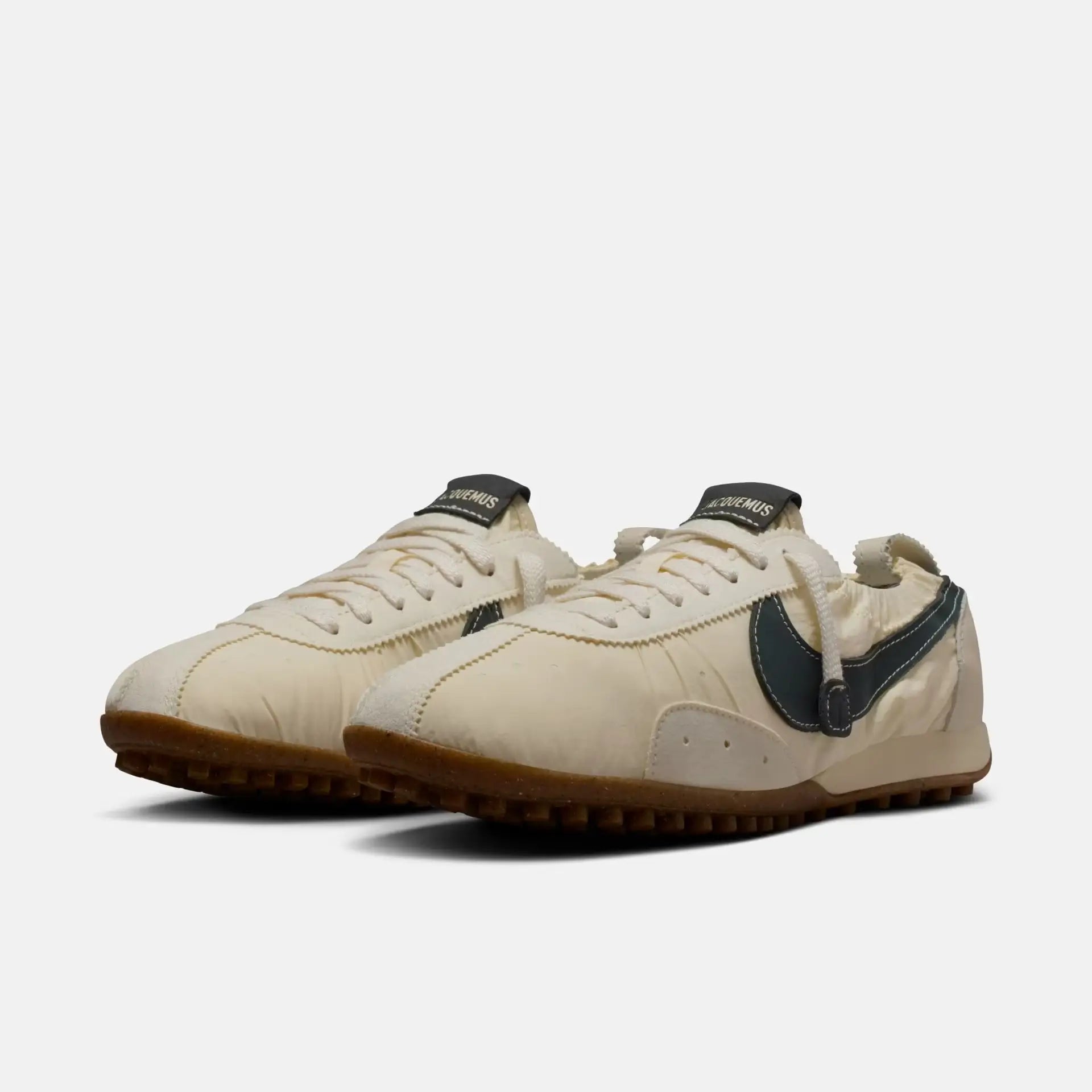 Nikee Jacquemus x Moon Shoe SP Alabaster 441 Secondary image