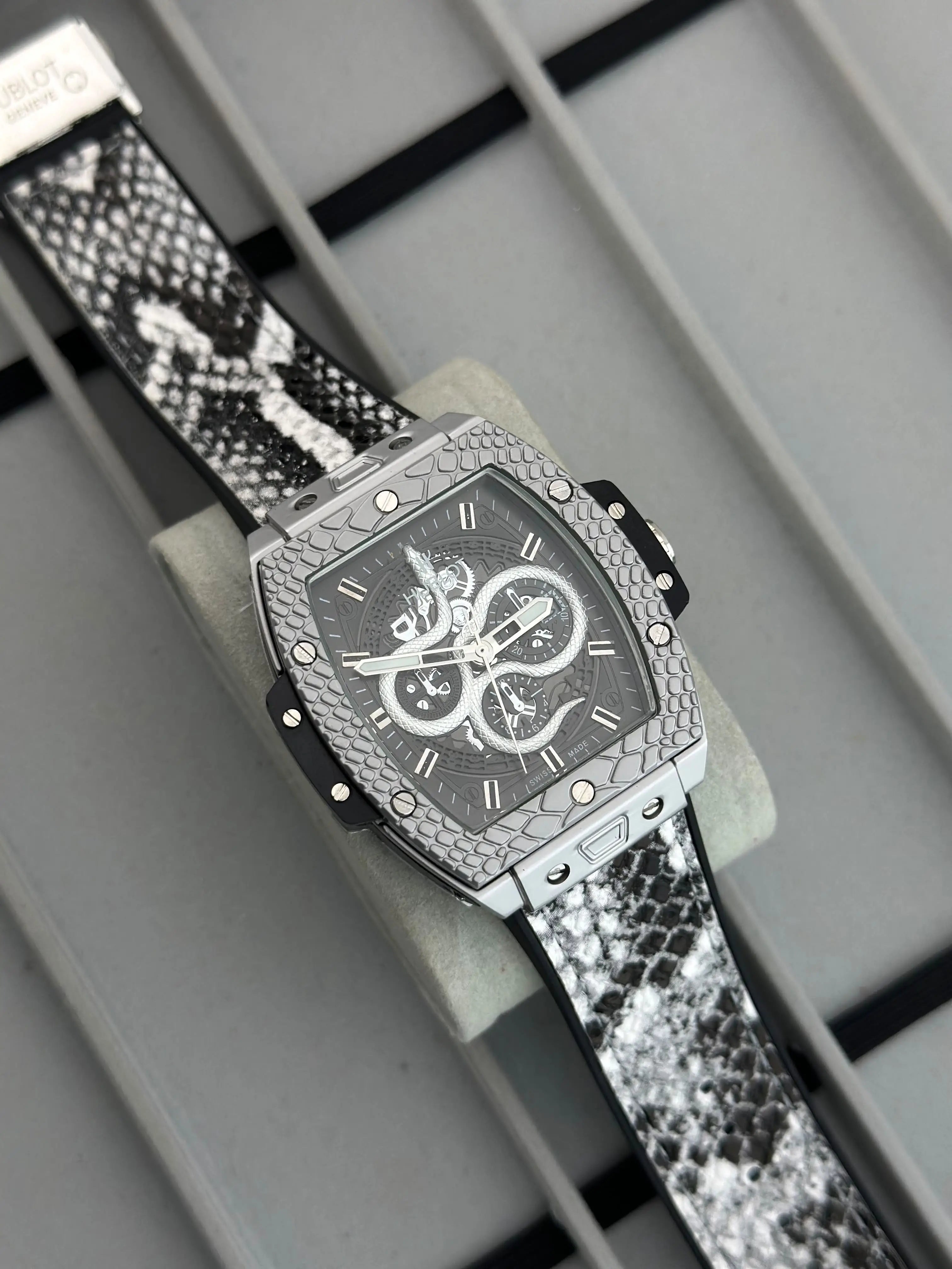 HUBLOT BIG BANG COBRA Main image
