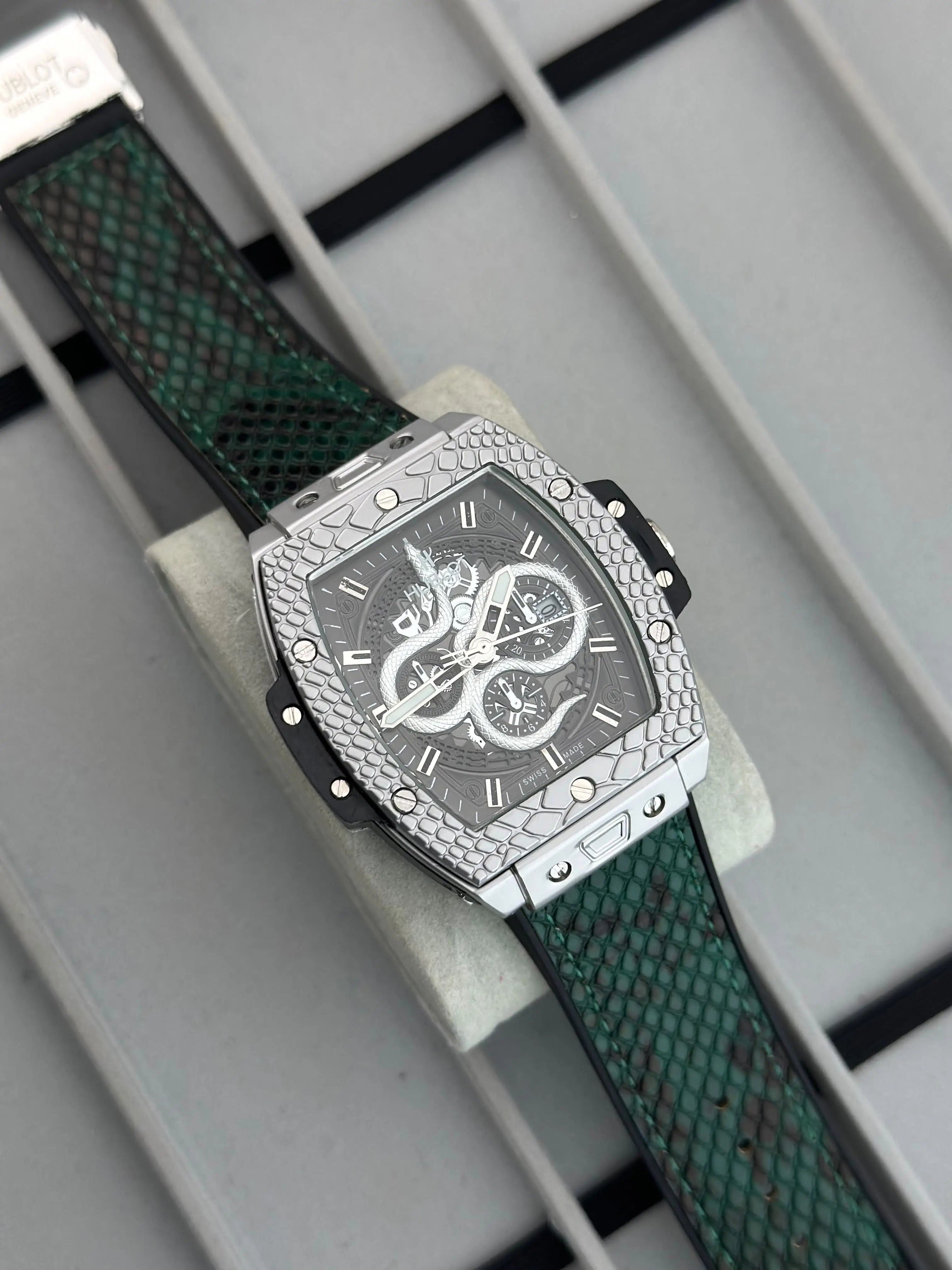 HUBLOT BIG BANG COBRA