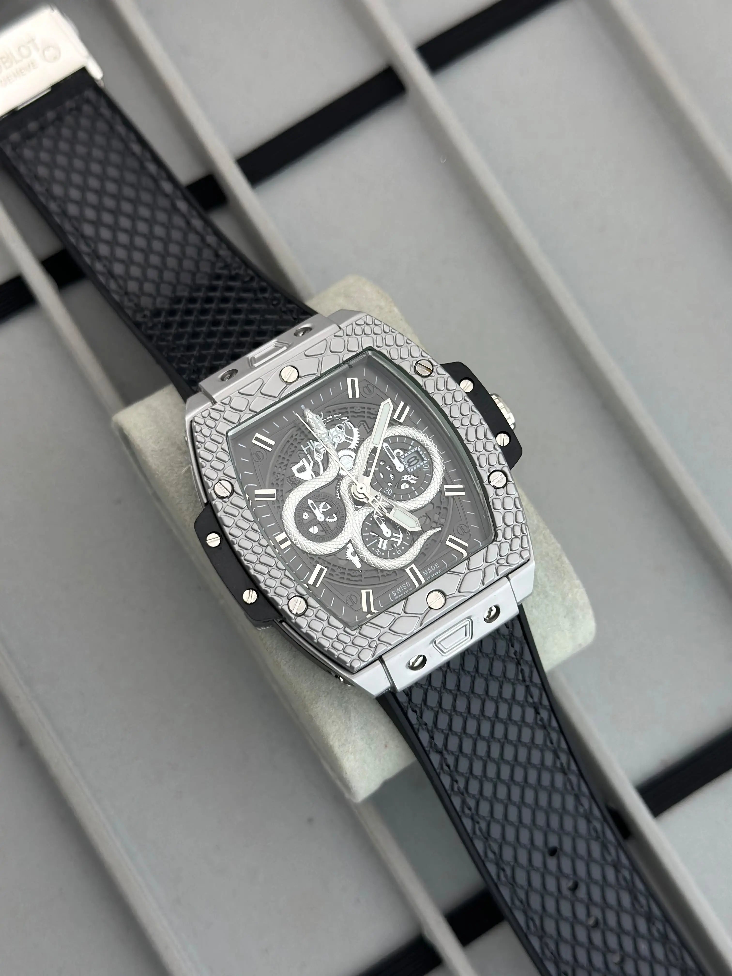 HUBLOT BIG BANG COBRA Main image