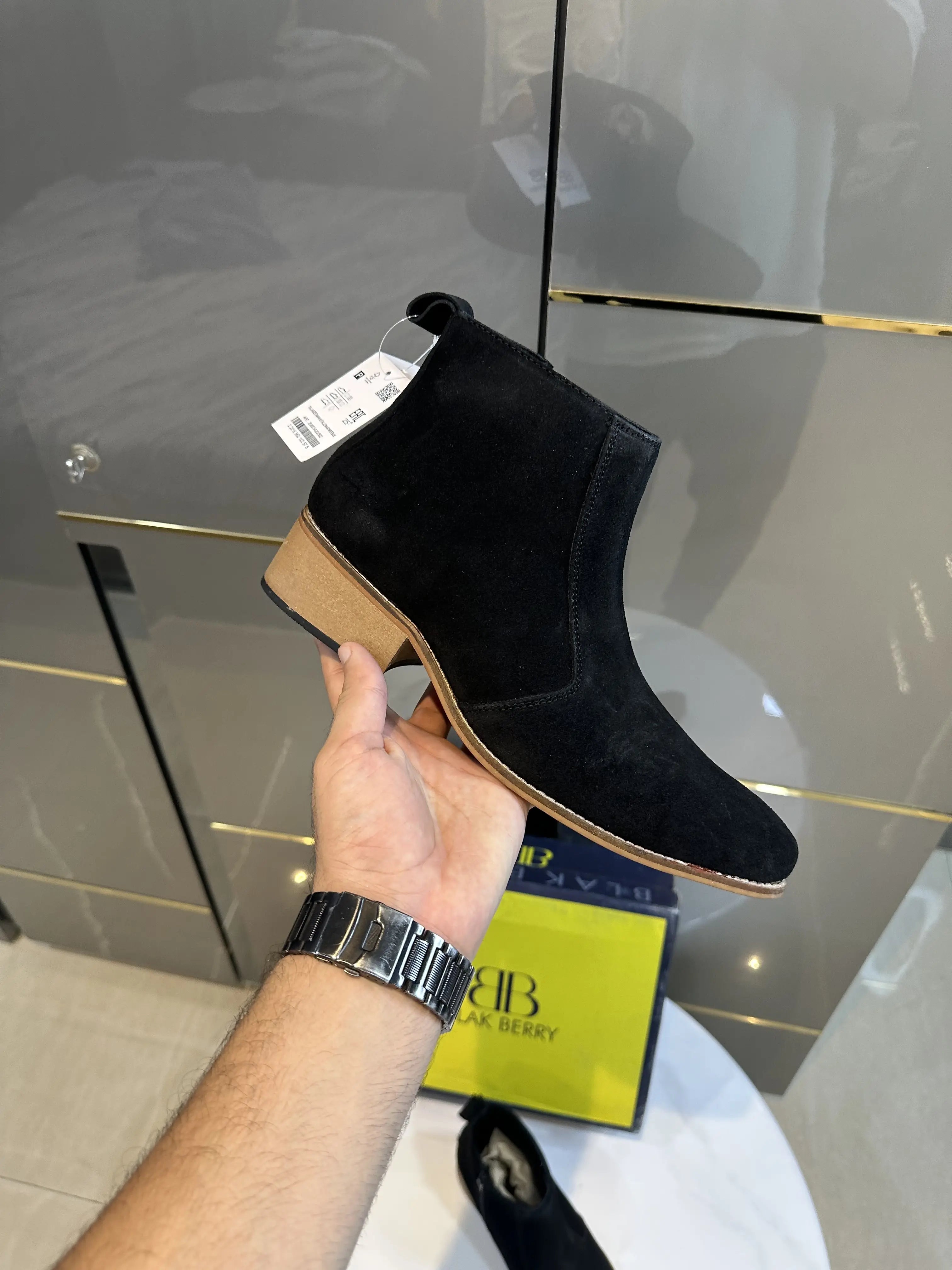 Blak_Berry Premium Chelsea Boots Secondary image