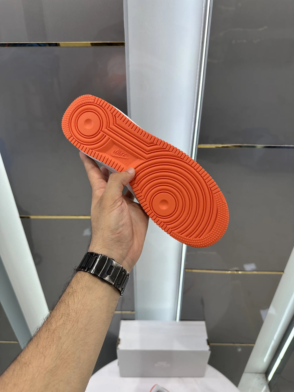 Nike_Airforce 1 Low 07 White Safety Orange Sneakers