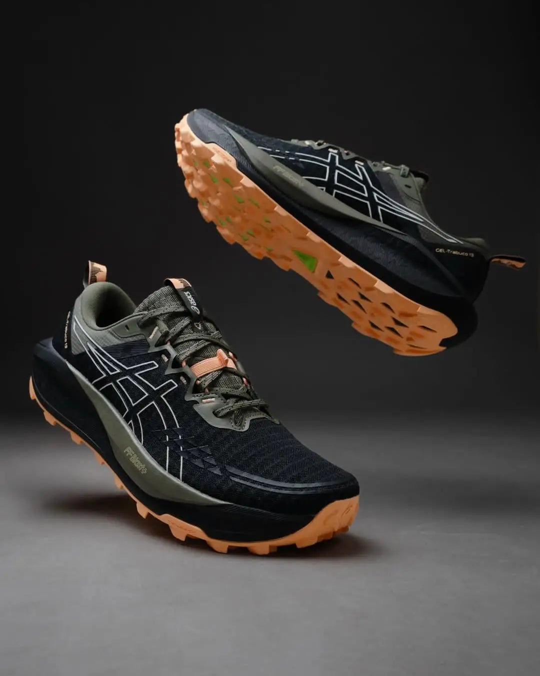 Asic s Gel Trabuco 13 black Cream Secondary image