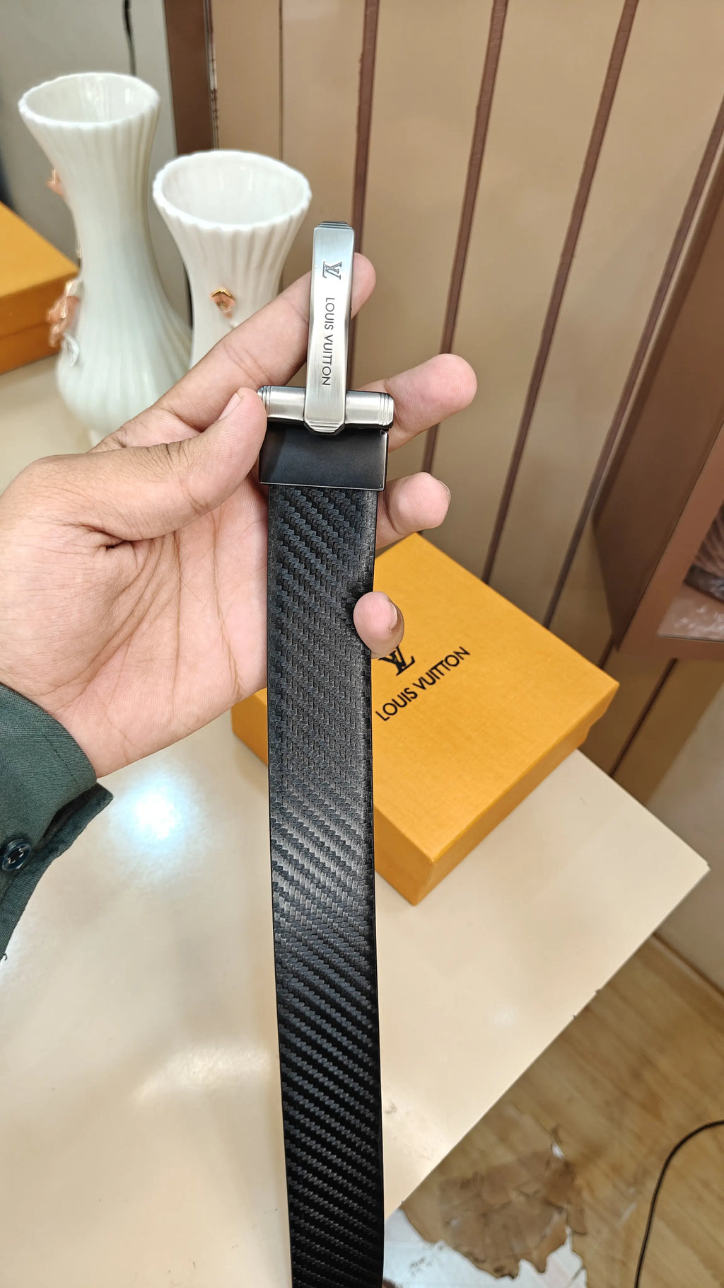 LV LO·UiS VUIT+ON.. PREMIUM QUALITY IMPORTED REVERSIBLE BELT WITH OG BO...X LV-213