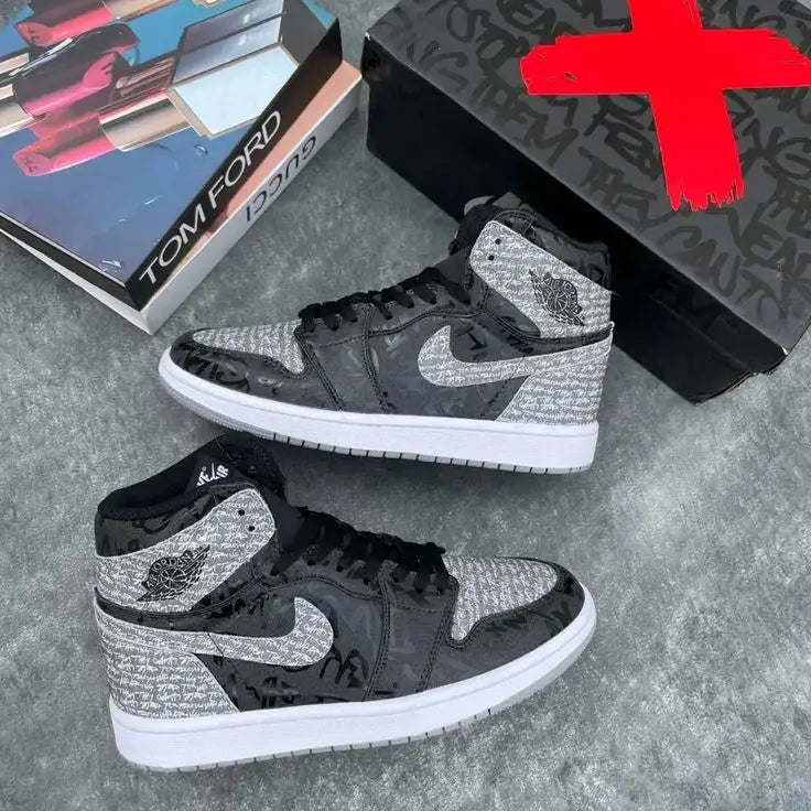 Nik e Jordan Retro 1 High OG Rebellionaire Semi Ua Secondary image