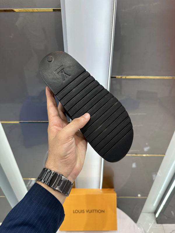Louis_Vuitoon Criss Cross Black Slide