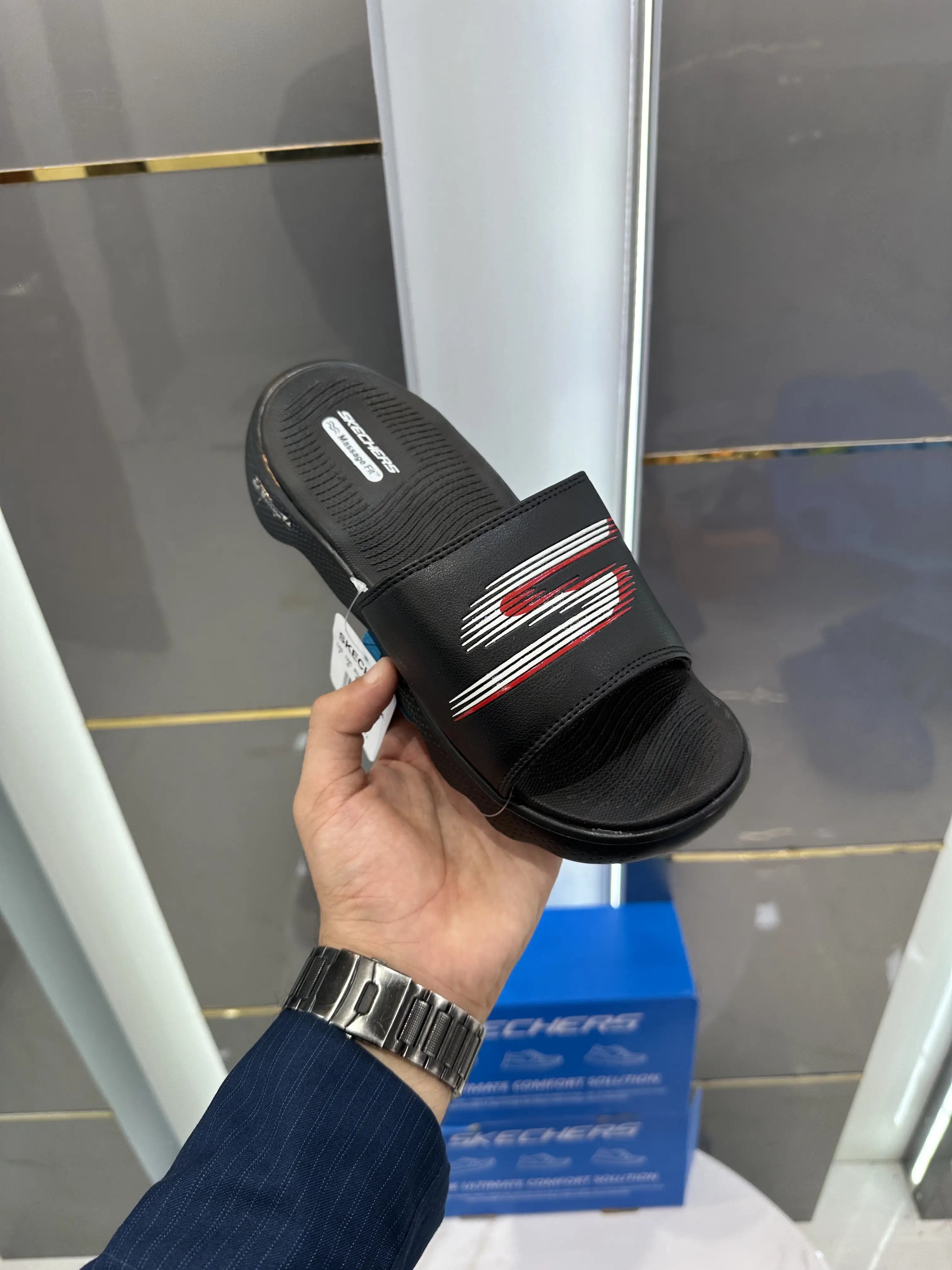 Skechers_Massage Fit Black Red Premium Slide With Box Main image