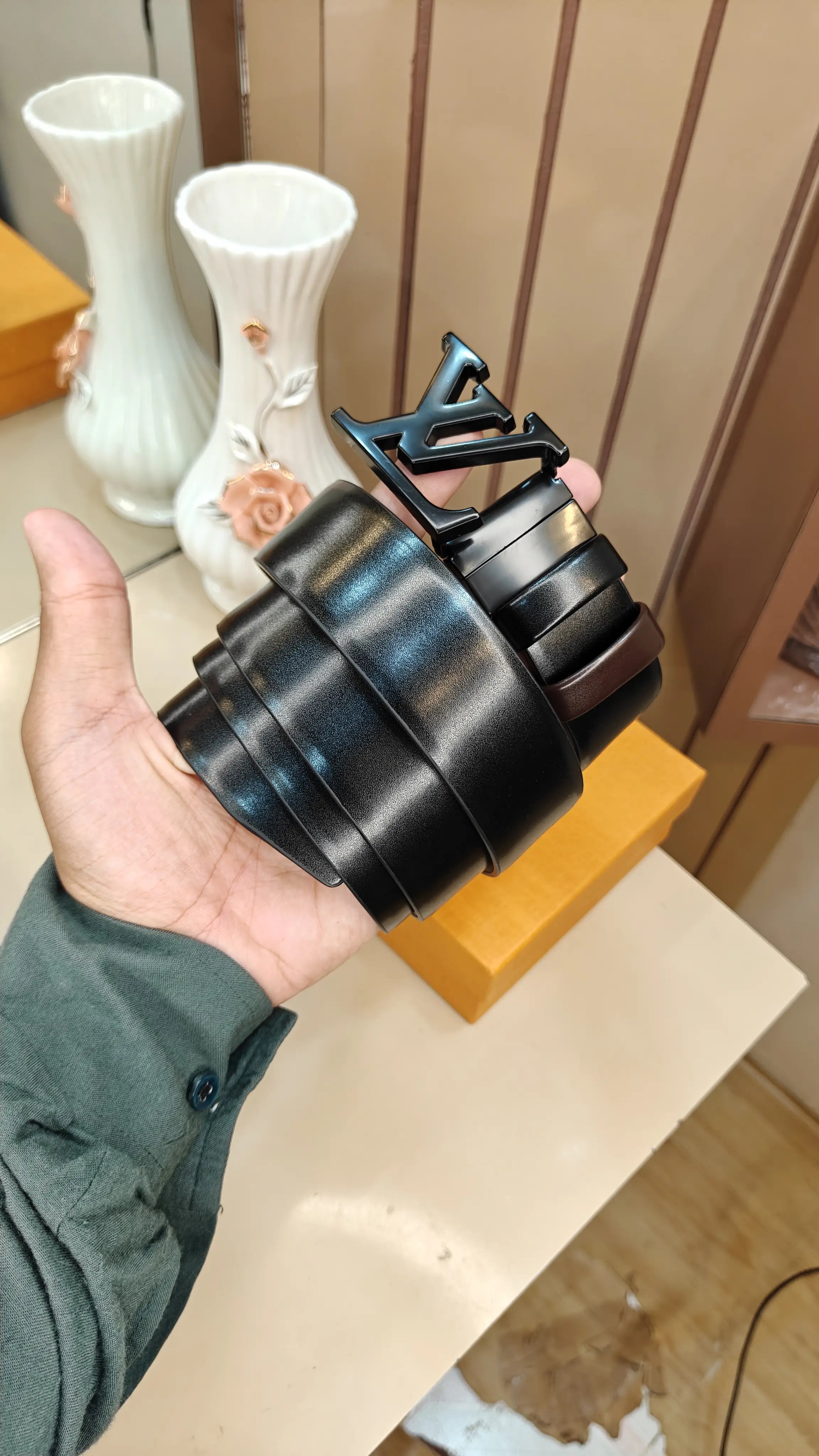 LV LOUI5 VUITToN PREMIUM QUALITY IMPORTED REVERSIBLE BELT WITH OG BO·-X LV-208