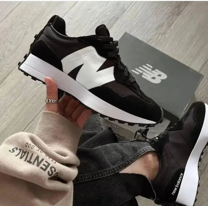New Balance 327 Black white Main image