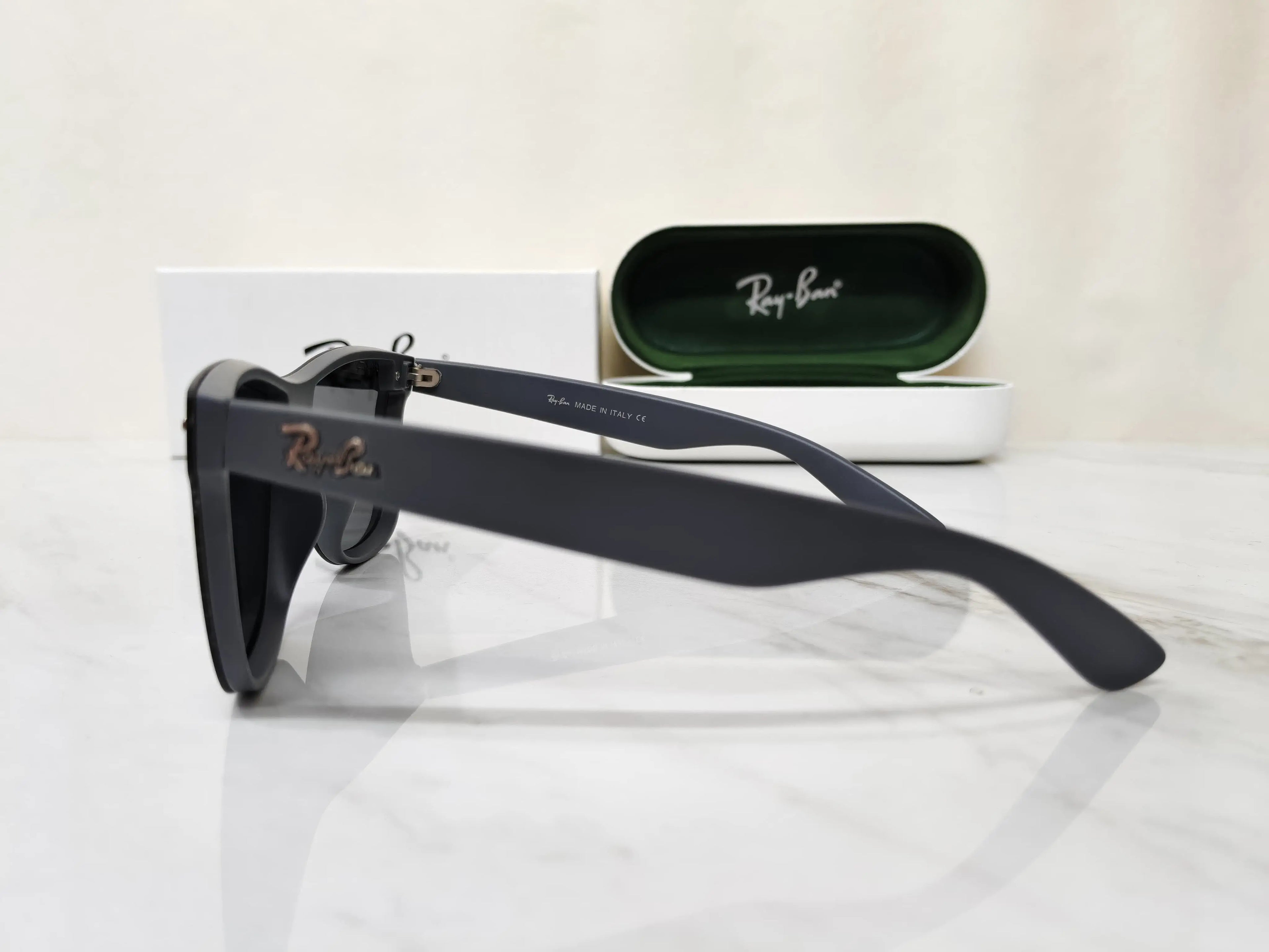 RAY BAN 650 MATT GREY
