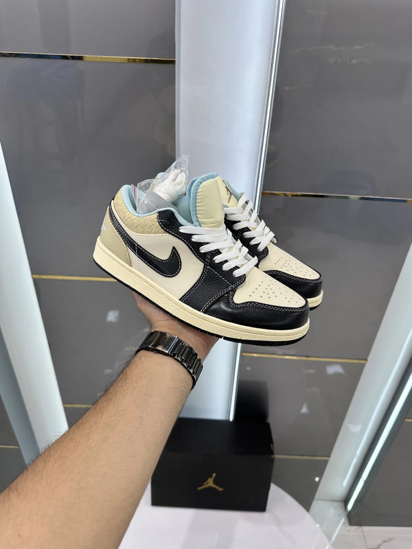 Nike_Air Jordan 1 Low SE Coconut Milk Black Muslin