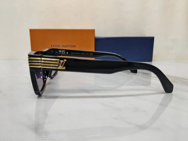 LOUIS VUITTON 2943 BLACK GOLD