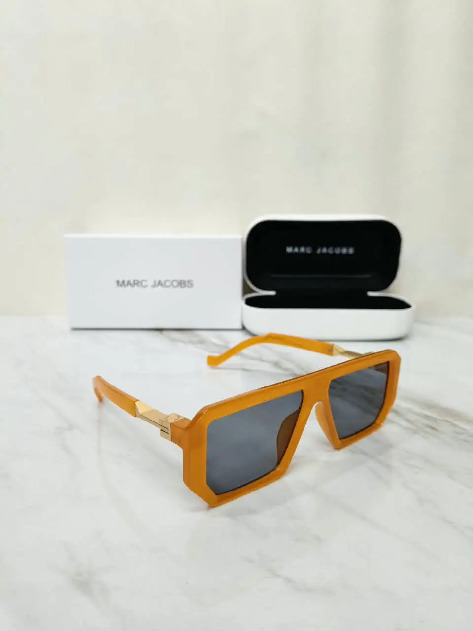 MARC JACOB ORANGE 